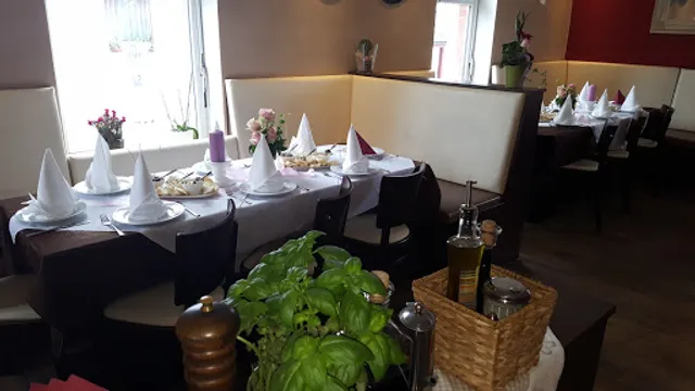 CENTRO "Café & Cuisine"