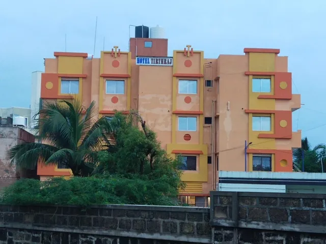 Hotel Tirthraj