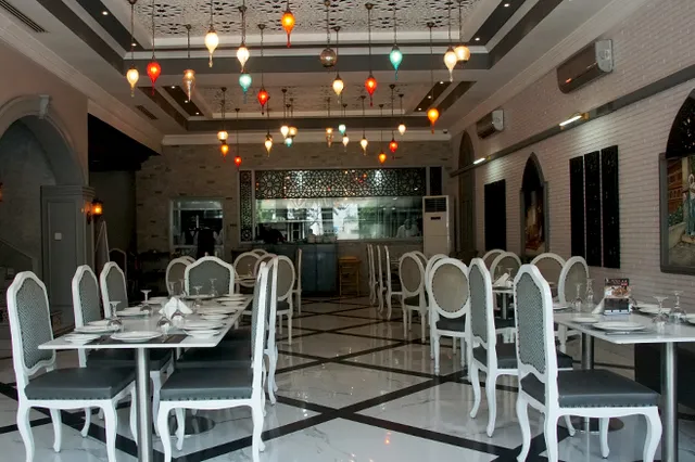 Cafe Beirut Gulberg