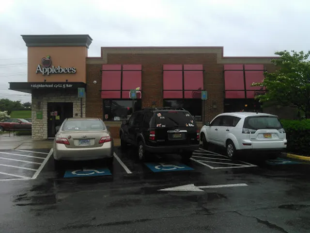 Applebee's Grill + Bar