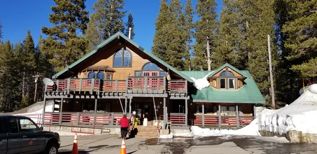 Donner Ski Shop