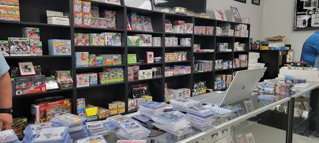 Home Stretch Cards & Collectibles