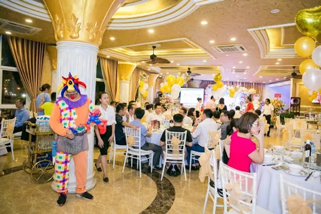 Nhà Hàng Maison Hoàng Cầu