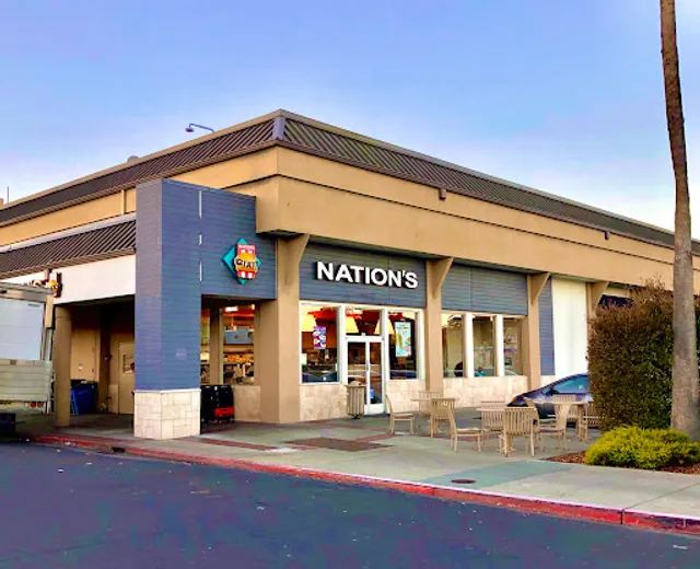 Nation's Giant Hamburgers & Great Pies