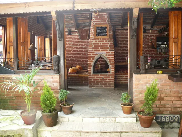 Peace Eye Guest House & Lounge Cafe