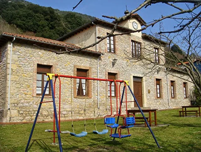 Apartamentos Rurales La Escuela. Turismo Rural Fito