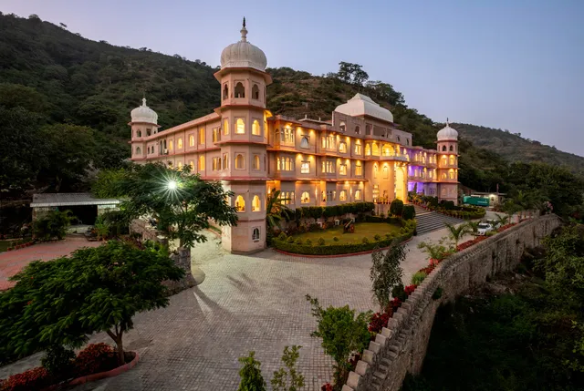 Kumbhalgarh Fort Resort-Pure Veg