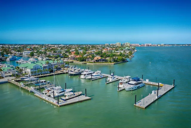Marco Island Yacht Club