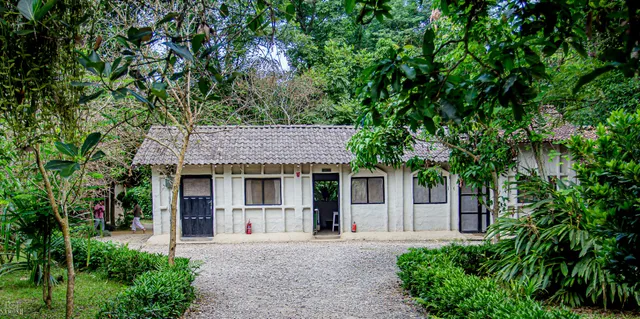 Tiger Tops Tharu Lodge