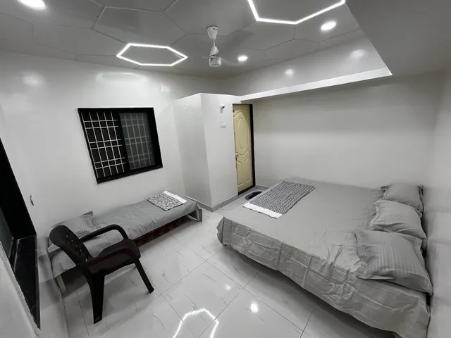 Vatavriksha Guest House,Akkalkot