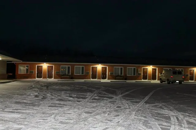 Edgewater Inn & RV Park