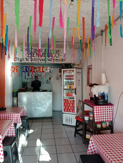 Tacos de Barbacoa y de Guisado LA FAMOSA "COCHERITA "