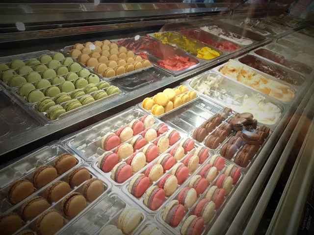 Amorino Gelato - London Ealing Broadway