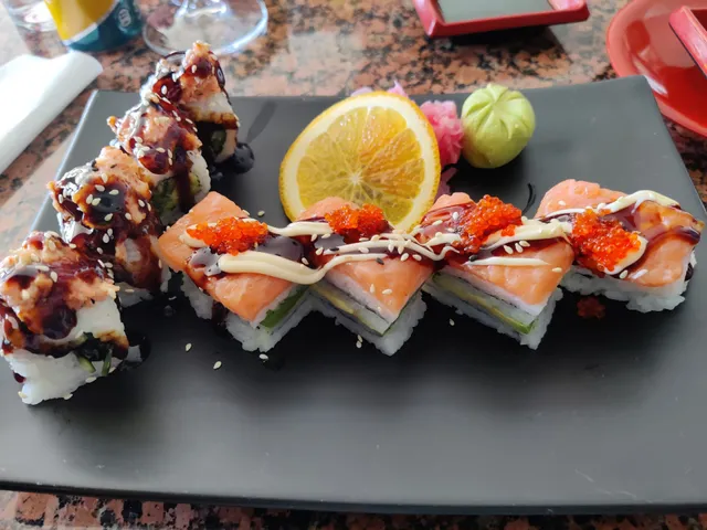 Shalow Waters Chinese & Sushi Restaurant