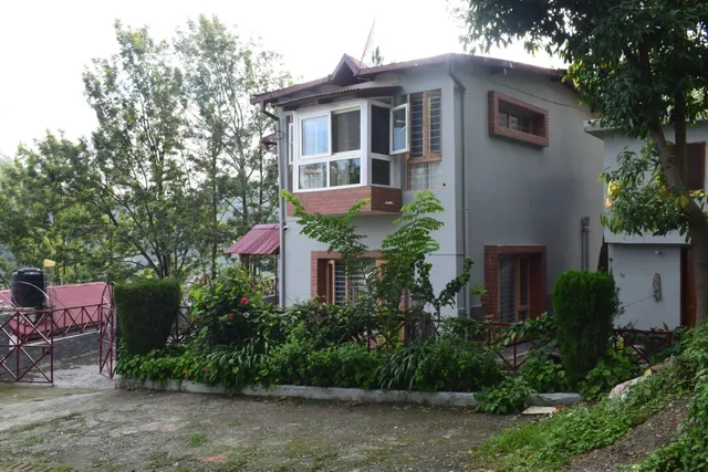 Hills Nest Cottage, 06