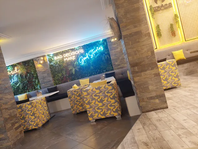 LAD'OSE Restaurant Fès - Smash Burger Sandwich Tacos Pizza & Desserts