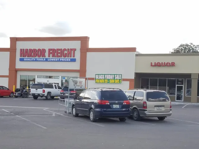 Captain's Wine and Spirits