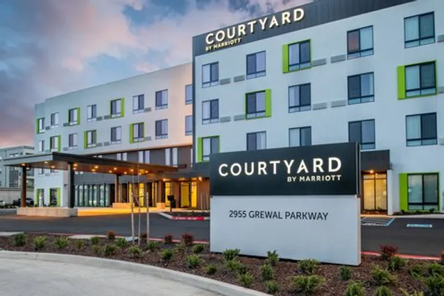 Courtyard by Marriott Modesto North