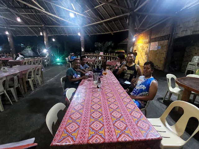 KUBO BAR Garden and Restaurants