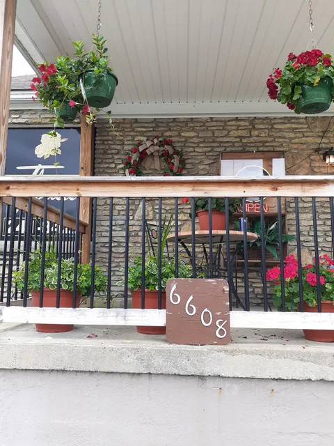 Minish and Potts Florist