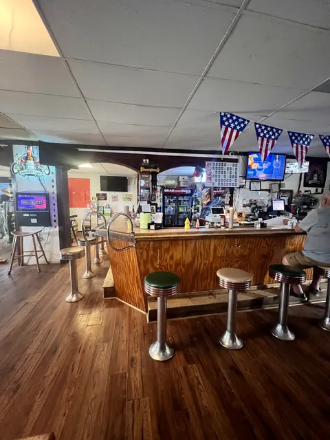 Fondales Tavern 2022