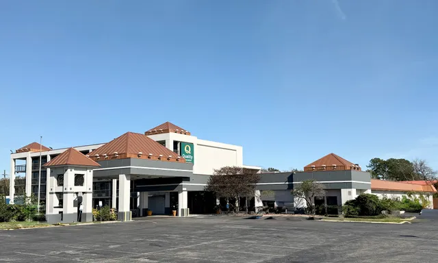 Quality Inn & Suites Baton Rouge West - Port Allen