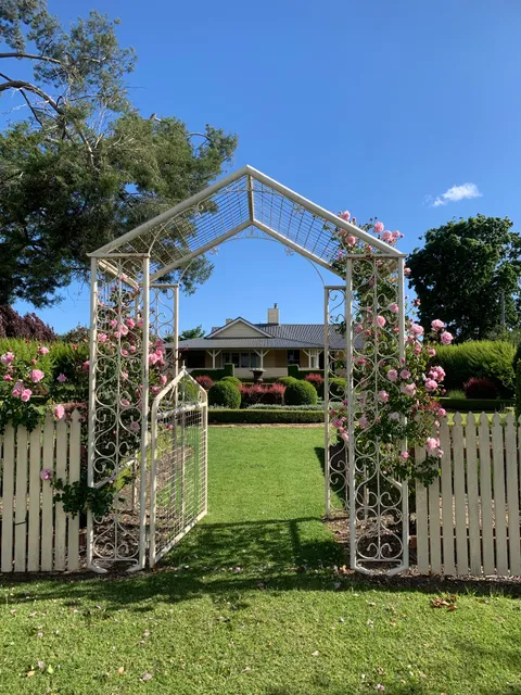 The Bungalow & Ivy Leaf Chapel Bed & Breakfast & Wedding Venue