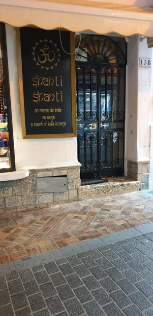 Om Shanti Shanti