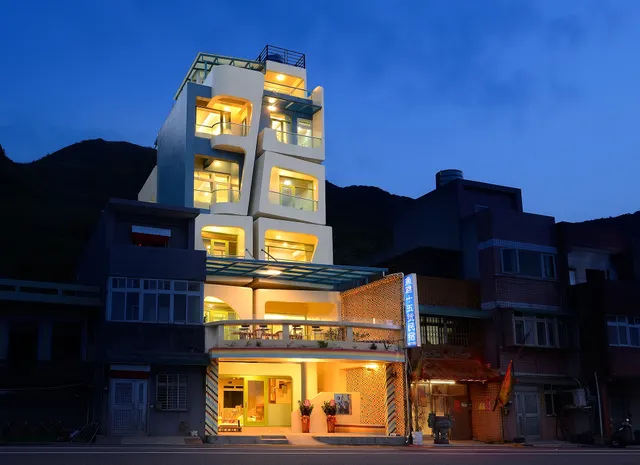 魚礁十五號民宿 FISHHOME15 (無早餐、無電梯、無接待六歲以下兒童、半自助入住)