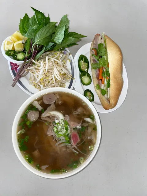 Yum Yum Pho