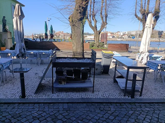 Casa Moreira afurada