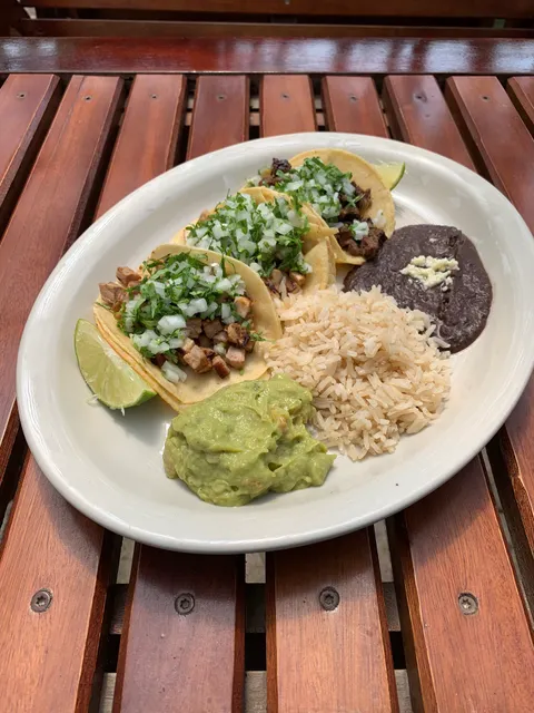 EL Chile Cantina & Grill