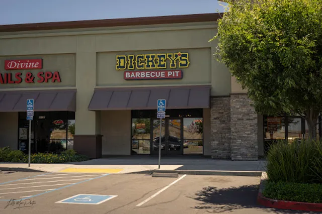 Dickey's Barbecue Pit