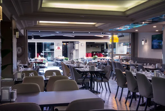 Altın Kapı Döner Kebap