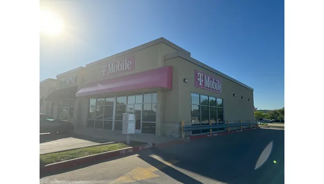 T-Mobile Experience Store