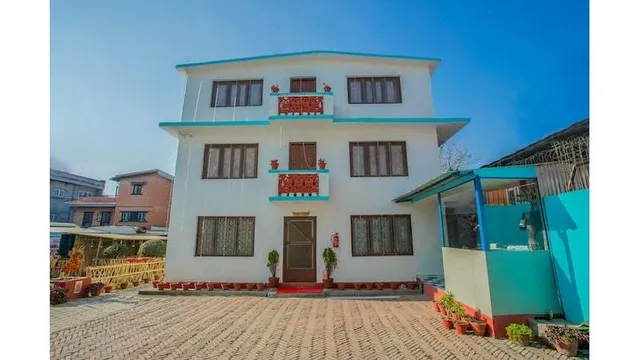 OYO 259 Hotel White And Peace