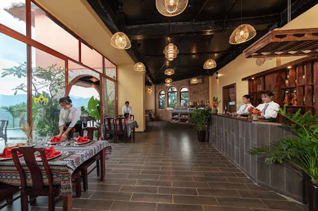 Nhà hàng Đỉnh Pù Luông