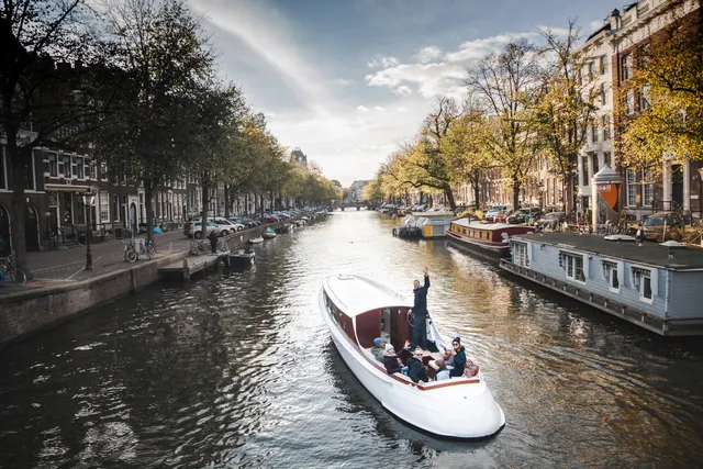 Pure Boats - Amsterdam Canal Cruises