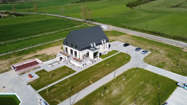 Complex Acom (Pensiune & Restaurant)