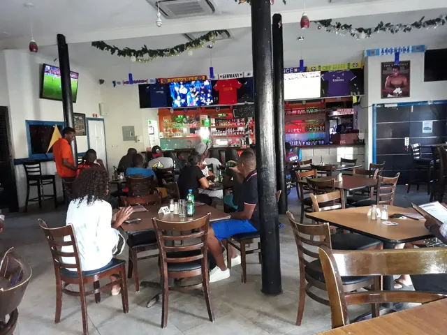 Hoodees RoadHouse Restaurant/Silver Fox Arcade