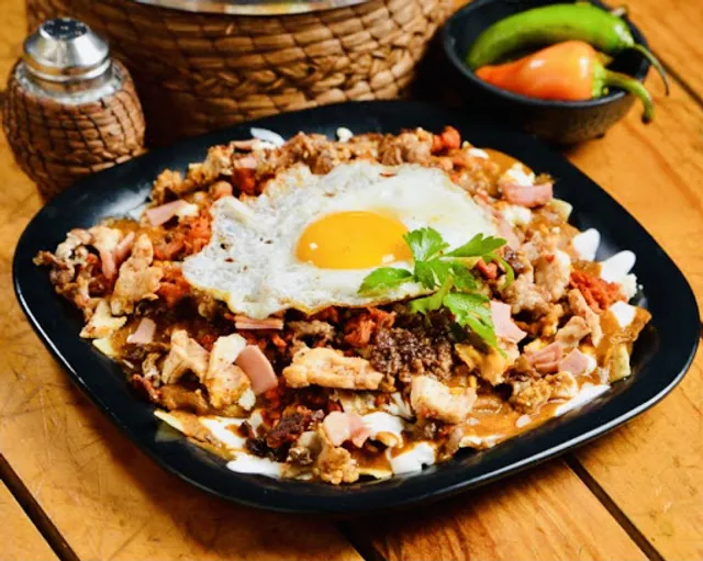 ANTOS Chilaquiles y Antojitos.