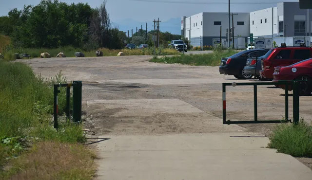 Engineer Lake Parking Lot