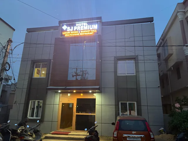 Hotel SJ Premium