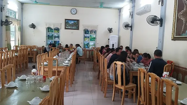 Nhà hàng Minh Quân Ninh Bình