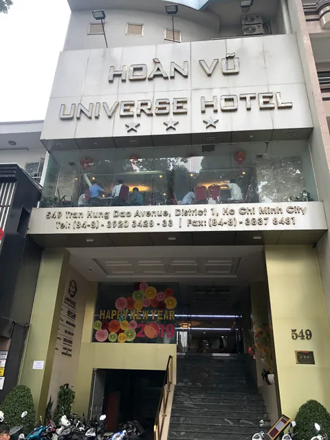 Khách sạn Hoàn Vũ