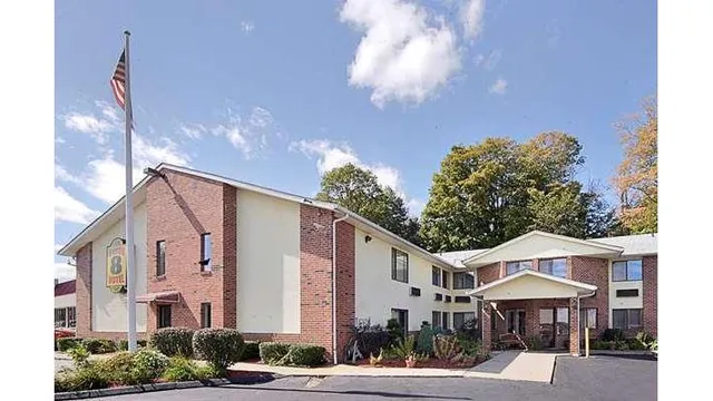 Super 8 by Wyndham West Springfield/Route 5