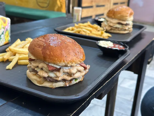 Bili's Sandwiches and burgers