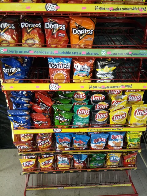 El Resuelve Happy Hour Mini Market