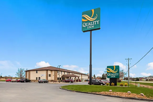 Quality Inn Sheboygan North I-43