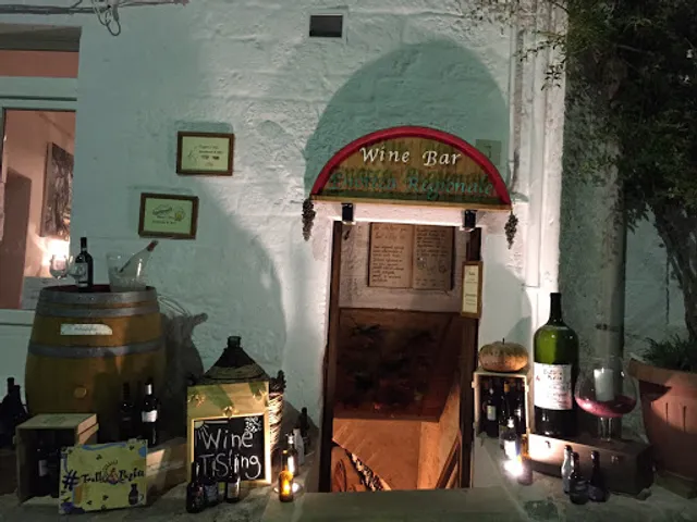 Trulli e Puglia Wine Bar